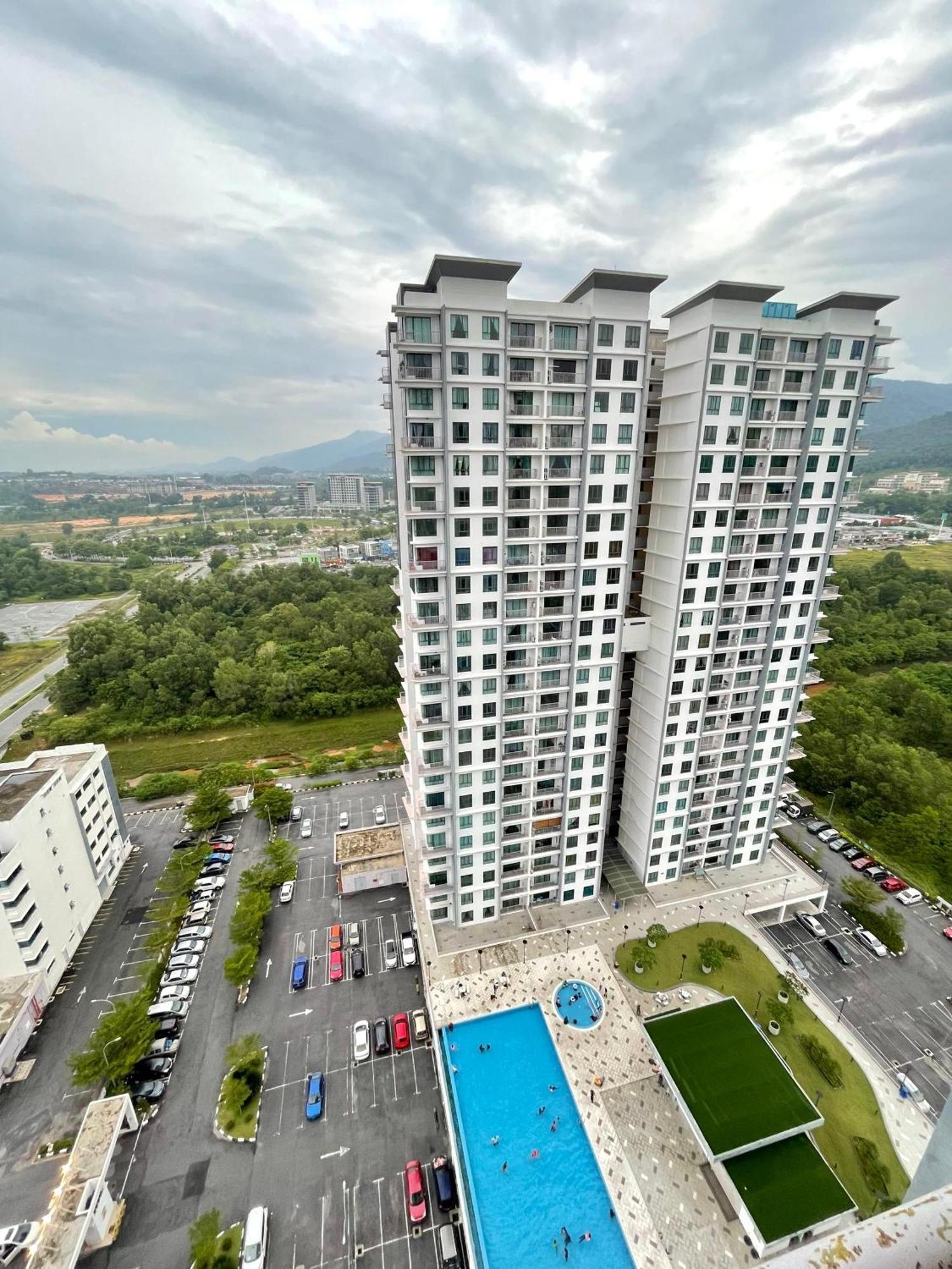 Casa Kayangan Meru Ipoh 3Br Allure -By Goswell Exterior foto